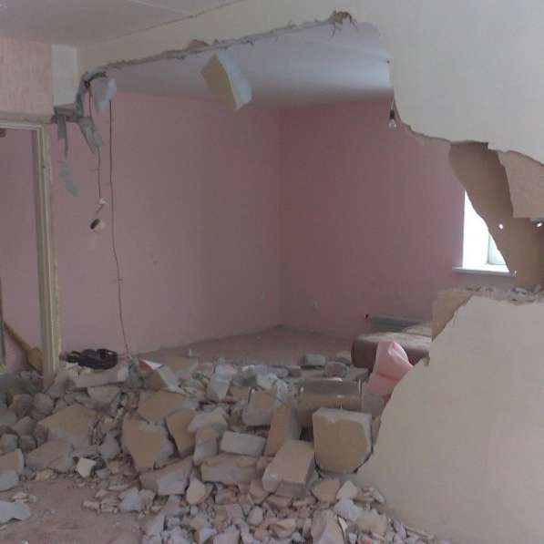 Демонтаж домов, стен, полов, перегородок, крыш в Воронеже