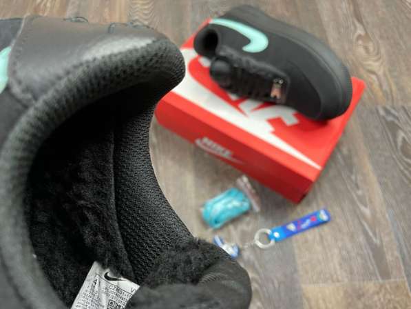 Кроссовки зимние Nike с начёсам в Тюмени