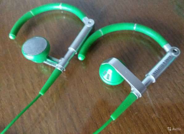 Bang Olufsen A8 Earphones (зелёные с дужками)
