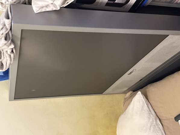 Продается телевизор в Москве