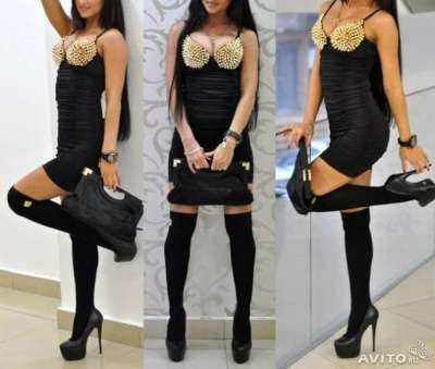 Платье с шипами