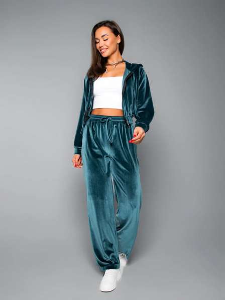 Костюм велюровый