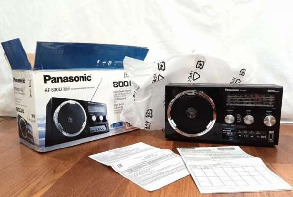 Новый, оригинальный радиоприёмник Panasonic