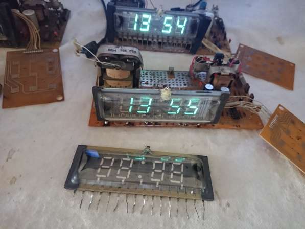 Часы электронные цифровые 4 штуки в Челябинске фото 15