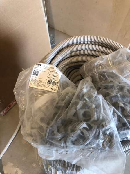 Гофра и клипсы в Санкт-Петербурге