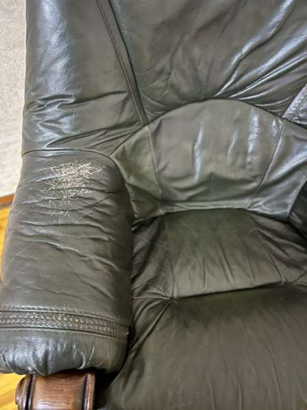 Кожаный диван и 2 кресла в Москве