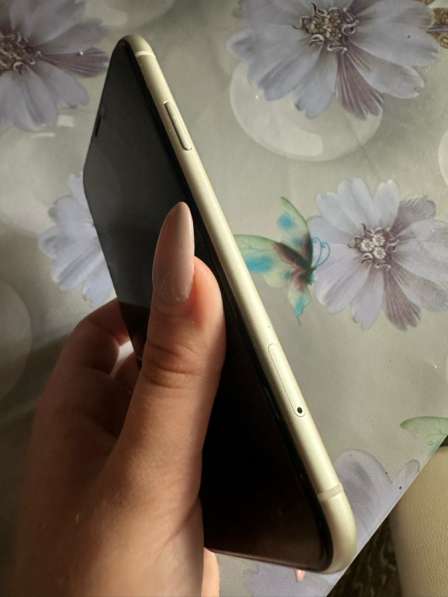 Смартфон Apple iPhone 11 64GB в Бору фото 5