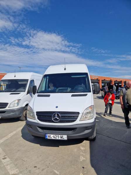 Перевозка грузов, аренда микроавтобуса, грузовика. Тбилиси