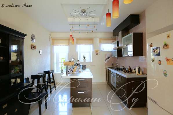 Продам коттедж в Ростов-на-Дону.Жилая площадь 295 кв.м. в Ростове-на-Дону