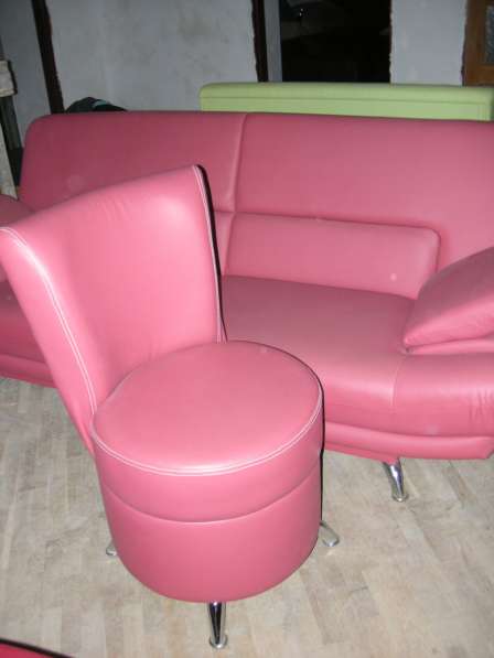 Комплект диван+кресло+пуф в Таганроге
