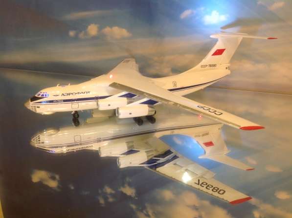 Модель самолета Ил-76.1/144