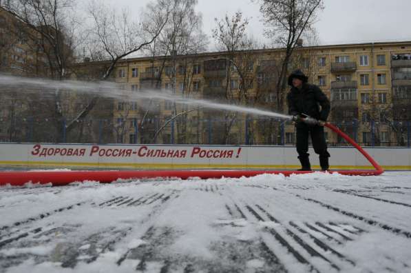 Заливка льда во дворе, катка, на стадионах, в ледовых компл в Владивостоке фото 3