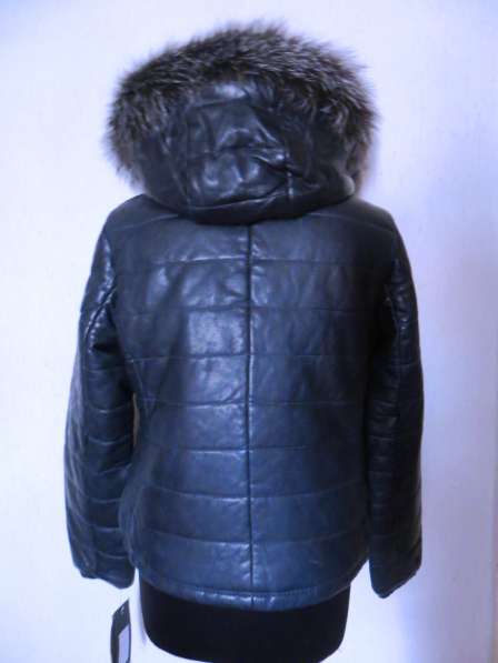 Кожаная куртка rivaldi rea с мехом, 2 опушки. Новая 42–44(S) в Омске фото 5
