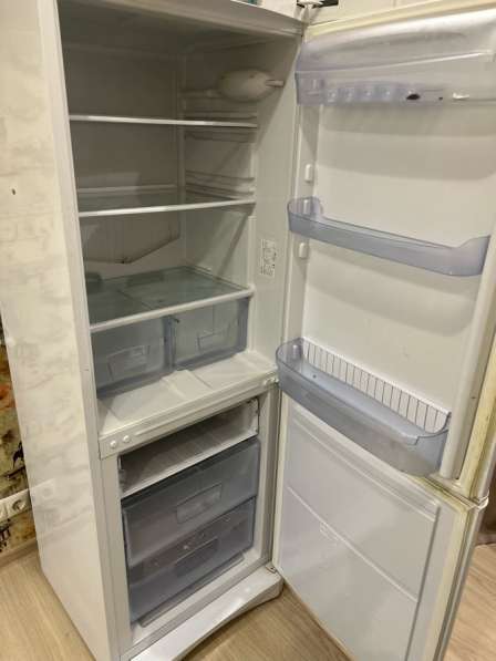 Холодильник Indesit б/у в Химках