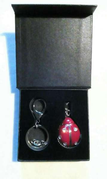 Флешка Божья коровка 8 гб Qumo Swarovski новая в Москве фото 11