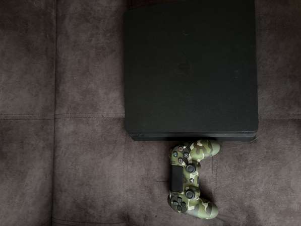 PlayStation 4 slim