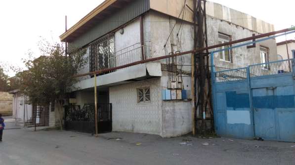 2 этажный дом по улице Эльман Рустамова, на против школы 100