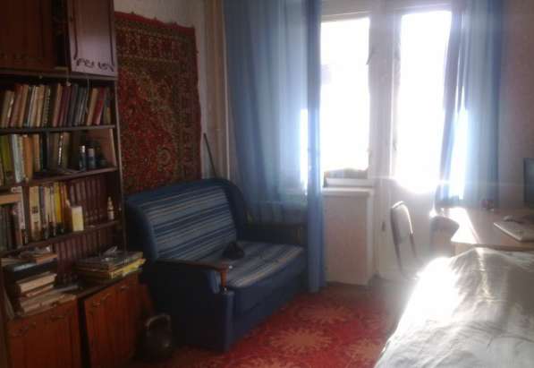 Продается 3-х комнатная квартира, ул. 70 лет Октября, 18 в Омске фото 8