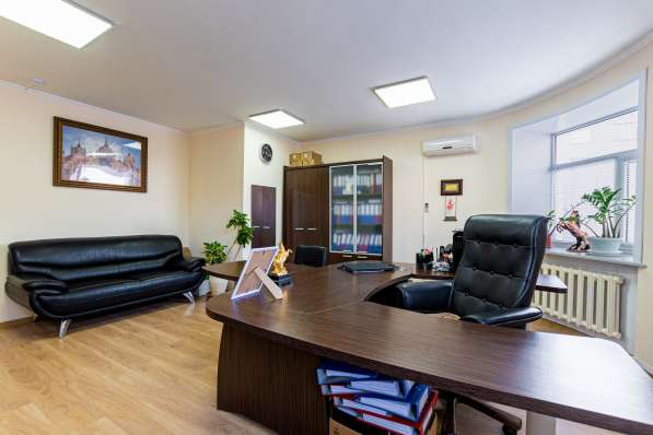 Сдам офис 26 кв. метров с дорогой качественной мебелью в фото 5