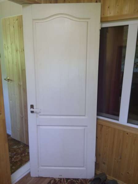 Деревянная филеночная дверь БУ