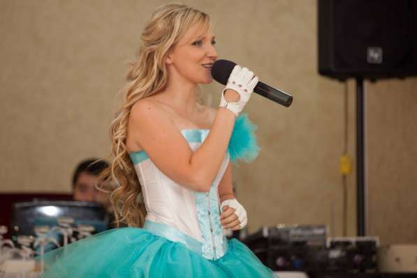 Стильная Ведущая Ольга Путина в фото 14