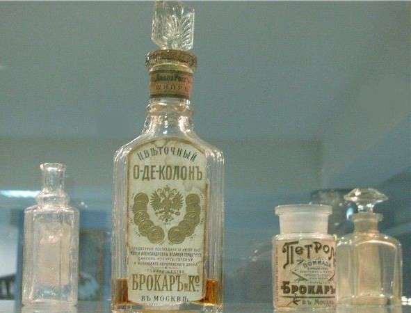 Куплю флаконы парфюмерной фабрики Брокаръ и Ко