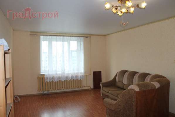 Продам однокомнатную квартиру в Вологда.Жилая площадь 50 кв.м.Этаж 10.Есть Балкон.