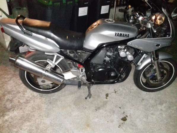 СРОЧНО продам мотоцикл Yamaha Fazer FZS600 1999. Польская в 