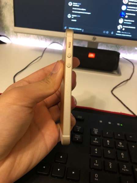 Iphone se в Москве фото 3