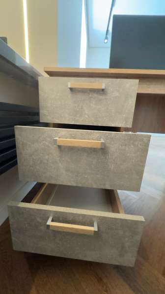 Компьютерные столы, деревянные в Москве фото 5