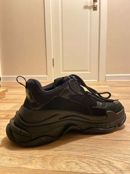 Кроссовки balenciaga в Москве