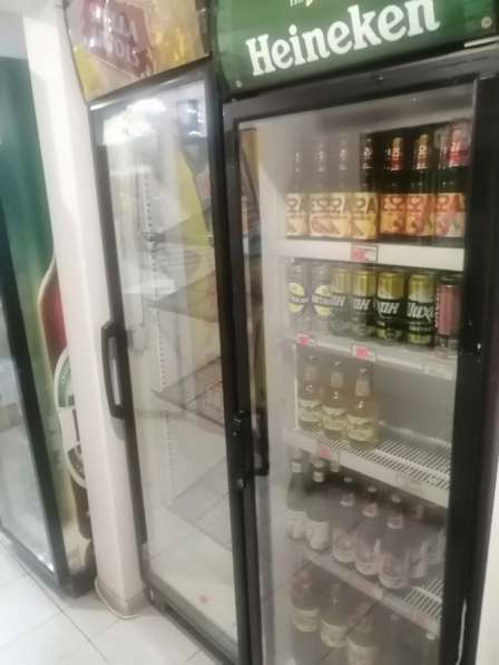 Холодильник ветрина вертикальный