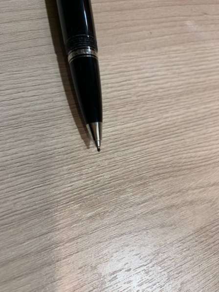 Ручка Файнлайнер от бренда Montblanc. Выполнена из чёрной др в Москве фото 3
