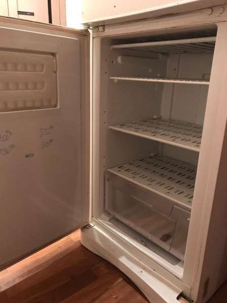 Продам холодильник 5000 в Новосибирске