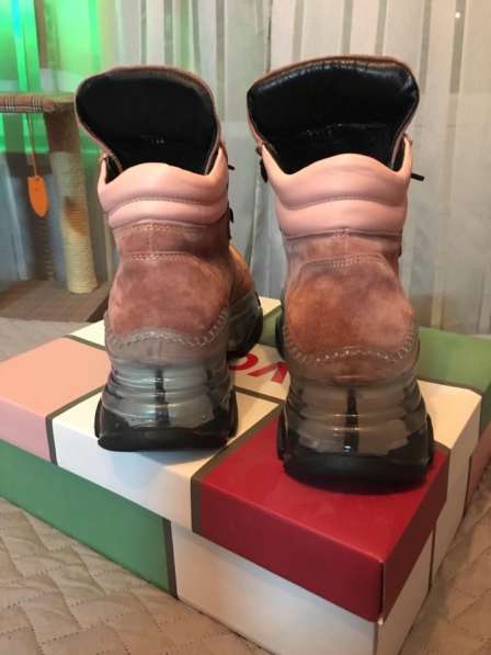 Зимние кроссовки в Нахабино