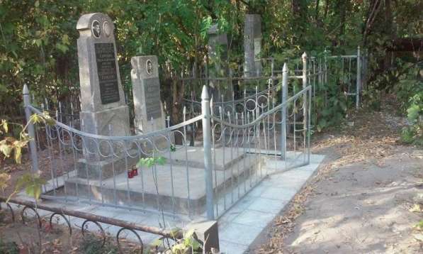 Уход за могилами в Украине. Установка памятников в 