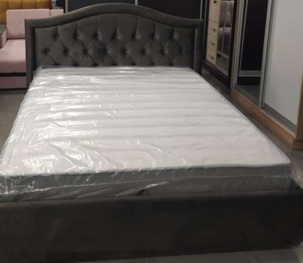 Кровать в ткани в Перми фото 3