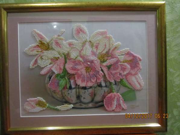 Картина "Жемчужные тюльпаны", вышита бисером