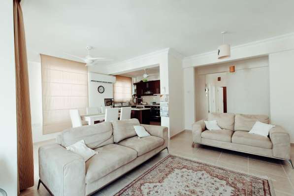 Продам квартиру 134 м 3+1 в Алсанджаке с балконами бассейном в фото 6
