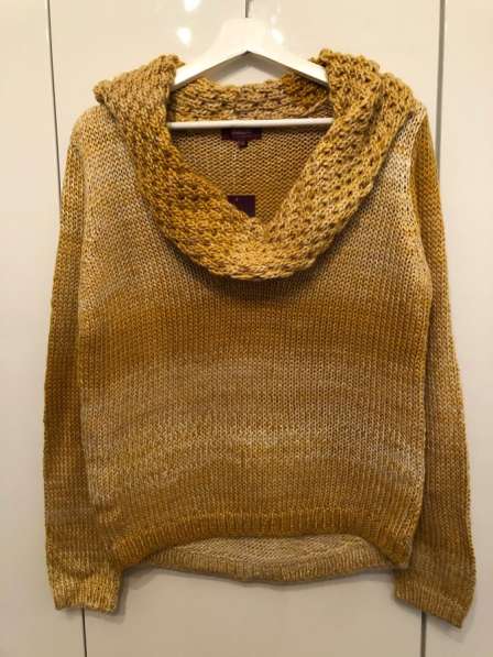 Свитер женский