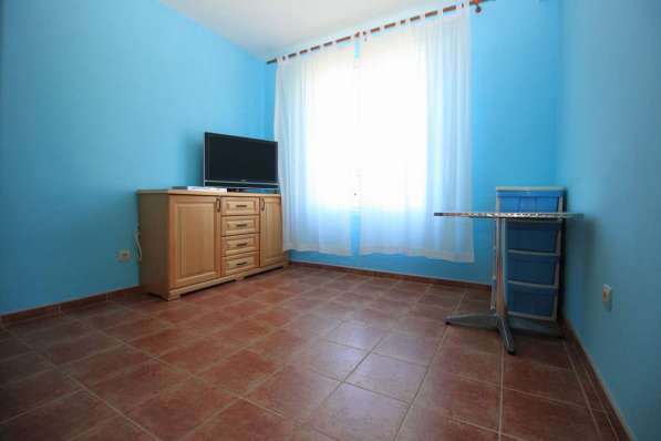 Квартира с 3 спальнями в Герцег Нови Черногория в 100 м от м в фото 13