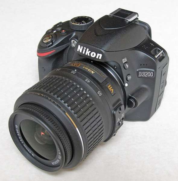 Зеркальный фотоаппарат Nikon 3200