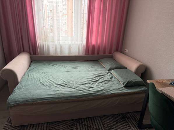 Продаю раскладной диван в отличном состоянии в Москве