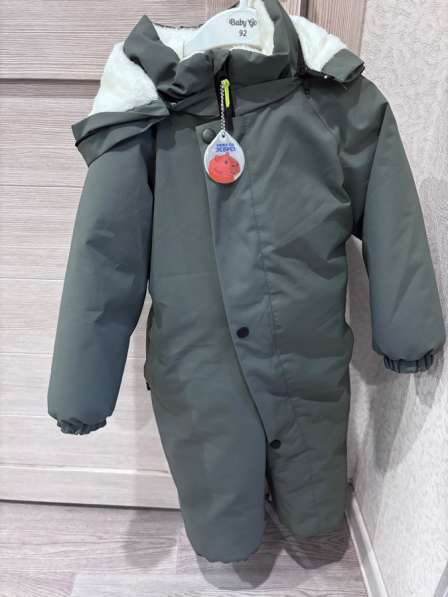 Зимний комбинезон 98 р в Омске