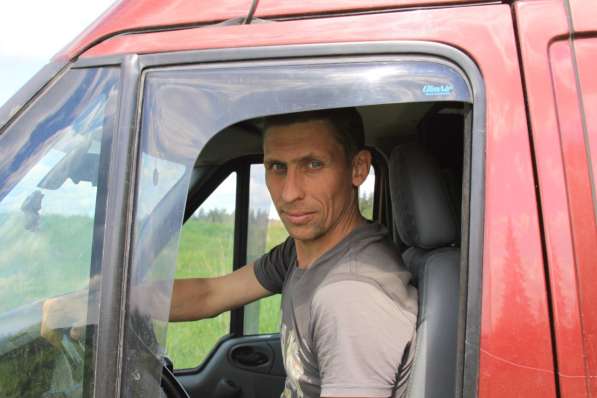 Водитель-экспедитор с личным грузовым автомобилем в Санкт-Петербурге