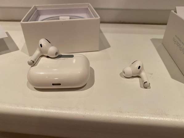 Наушники AirPods Pro б/у