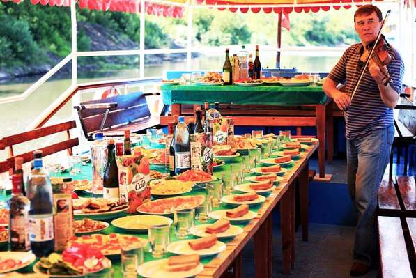 Прогулки на теплоходе по реке Оке в Рязани фото 17