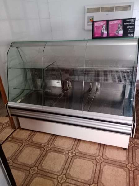 Продам холодильные ветрины в Самаре