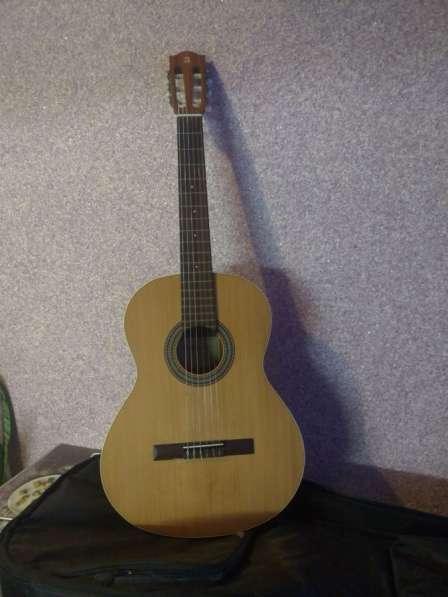 Классическая гитара Alhambra в Санкт-Петербурге фото 3