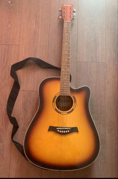 Электроакустическая гитара «Li Mavery»